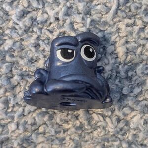 Disney Doorables Hank Finding Dory Ultra Rare Squish A Lots Series 3 1" Foam Fig
